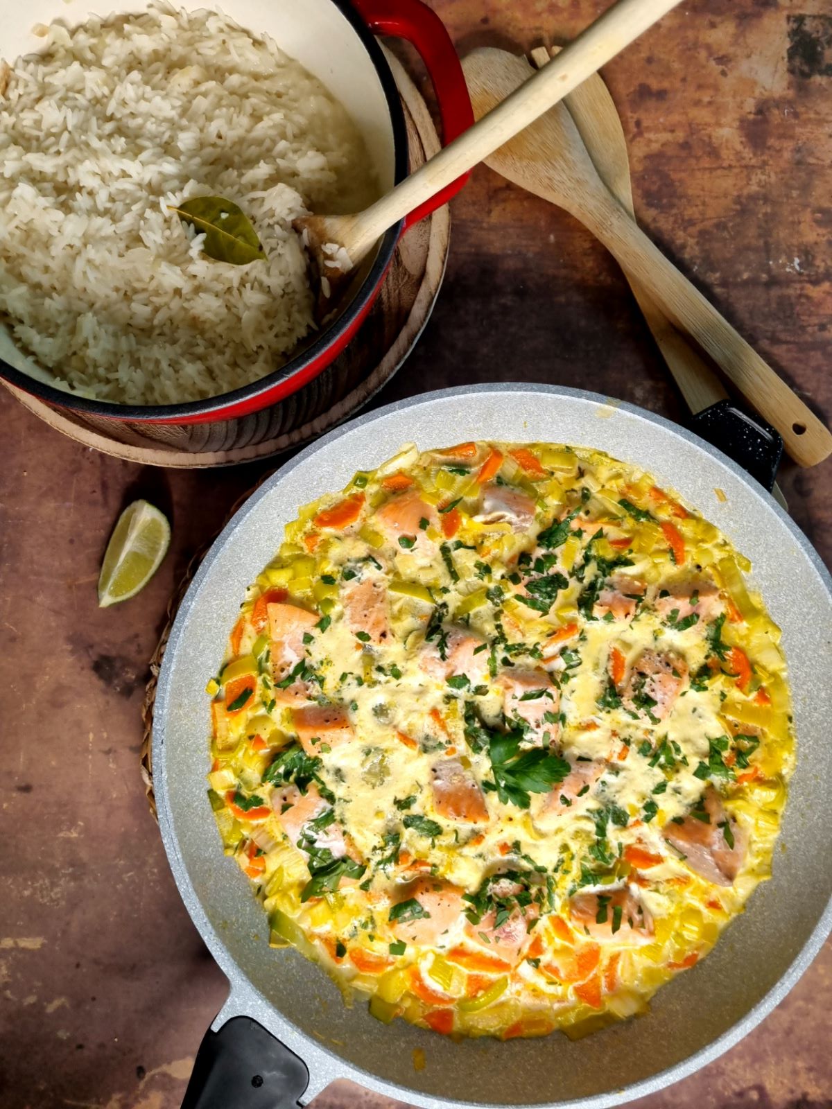 Blanquette de poisson au poireau et carotte avec riz