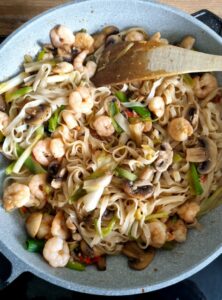 Faire le chow fun aux crevettes