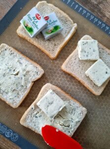 Tartiner de fromage ail et fines herbes