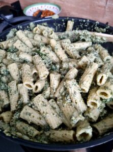 Rigatoni au pesto de kale et épinards