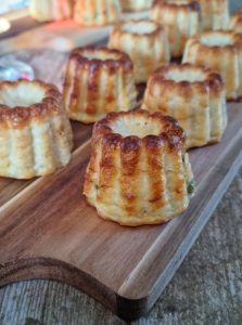 Cannelés au surimi pour l'apéritif