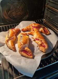 Cuisson des croissants au jambon