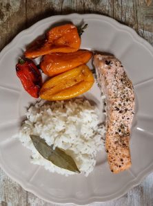 Pavé de saumon, mini-poivrons et riz