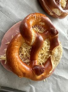 Bretzel jambon gruyère