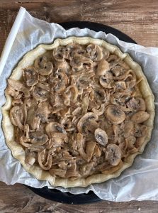 Faire la tarte aux champignons