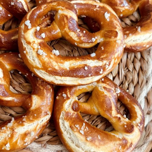 Faire les bretzels au gros sel