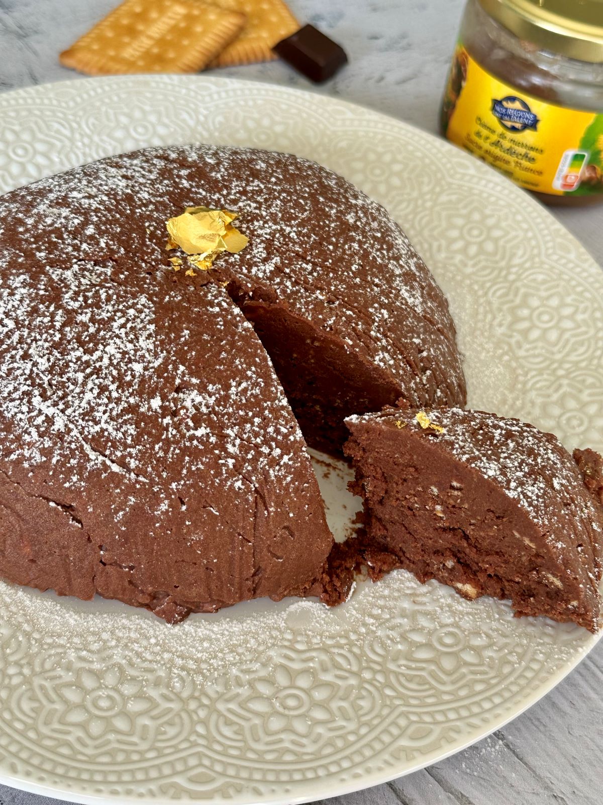 Dôme au chocolat, crème de marrons et petit-beurre