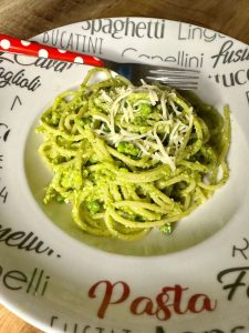 Spaghetti pesto petits pois et menthe