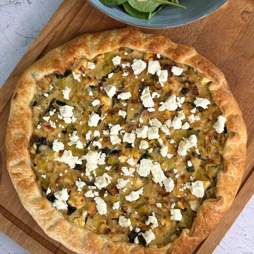 Tarte à l'ail des ours, poireaux et fromage grec