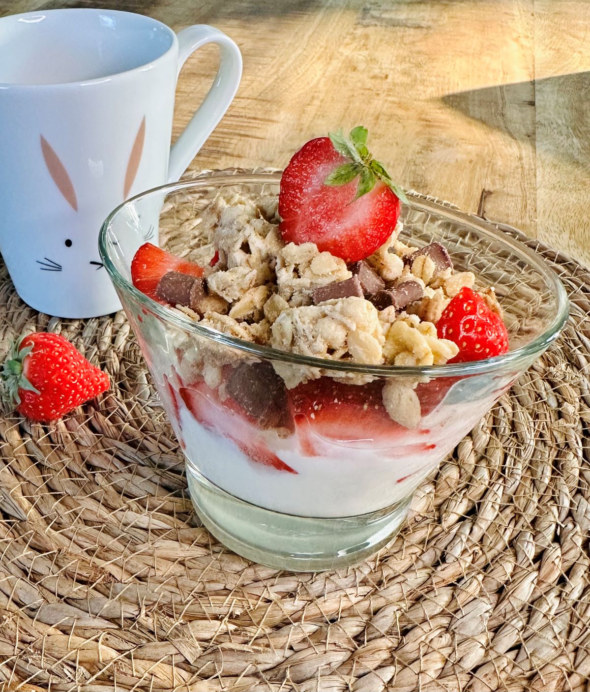 Verrine fromage blanc, fraises et kellogg's extra