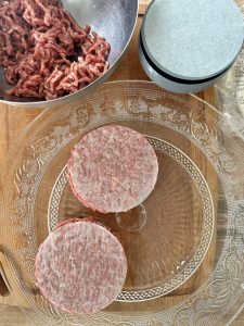 Faire les steaks burger maison