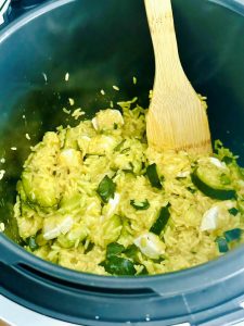 Riz épicé aux courgettes et fromage de chèvre au Cookeo