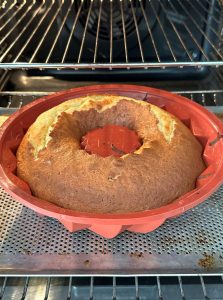 Cuisson au four du gâteau au yaourt