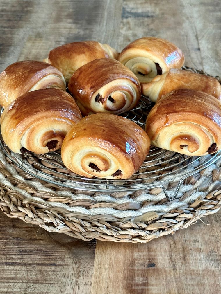 Petits pains au chocolat briochés (chocolatine) · Aux délices du palais, Recette