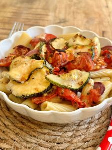 Légumes méditerranéens en air fryer avec des pâtes