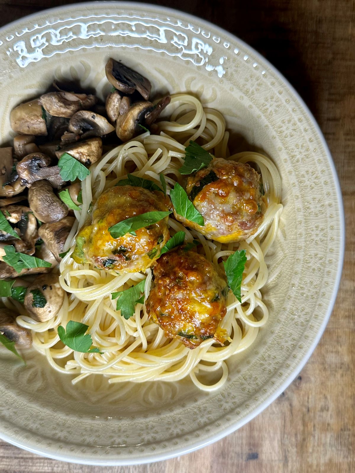 Spaghetti aux boulettes de porc et cheddar - recette facile