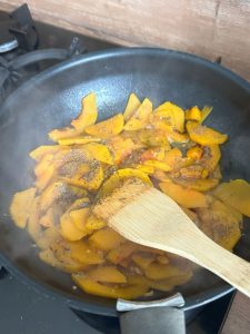 Cuire le butternut à la sauteuse