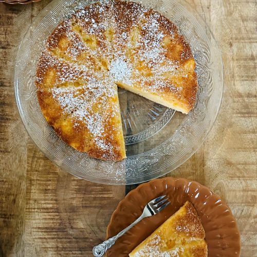 Gâteau de la femme pressée avec abricots