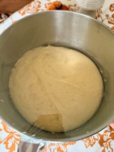 La pâte à brioche pour cinnamon rolls qui double de volume