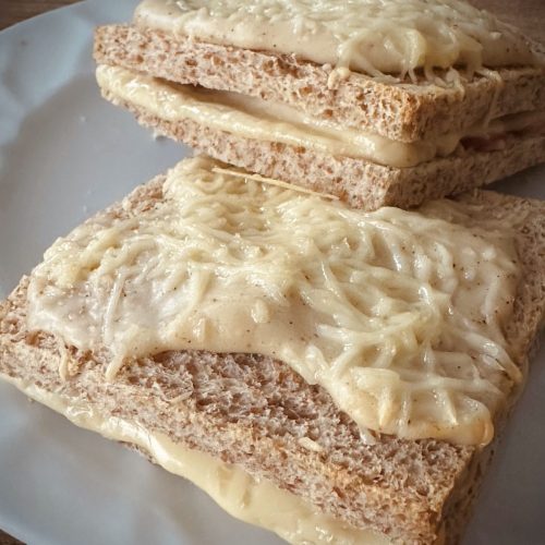 Croque-monsieur à la béchamel et jambon