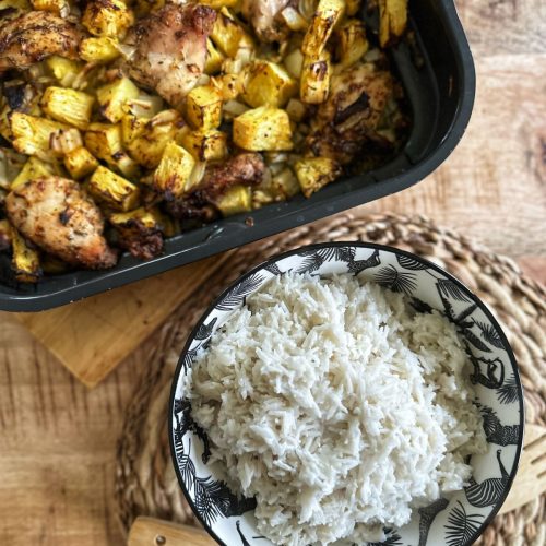 Poulet ananas épicé avec riz à la noix de coco