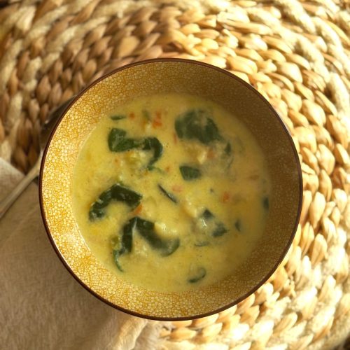 Soupe aux légumes et fromage râpé
