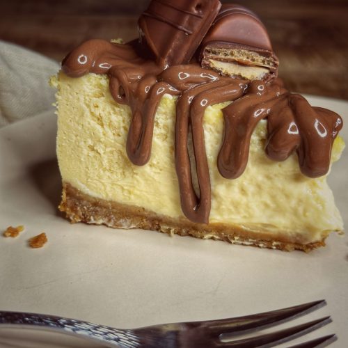 Cheesecake vanille avec nappage nutella et kinder bueno