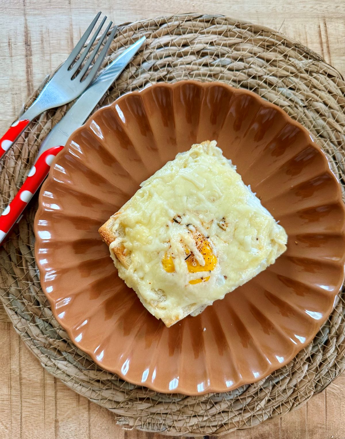 Egg anc cheese toast air fryer