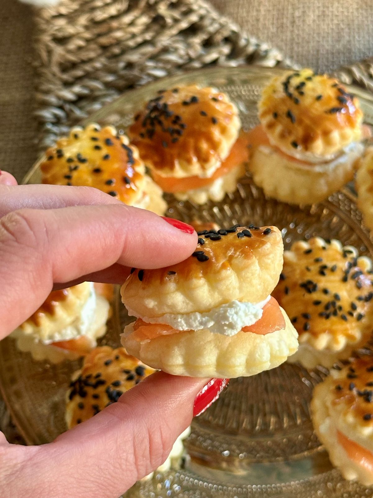 Bouchées feuilletées au saumon fumé et fromage frais