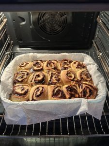 Cuisson des fluffy chocolate sweet rolls