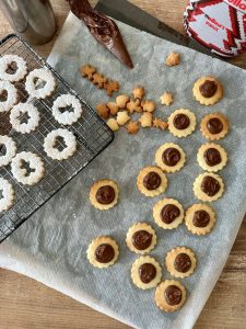 Faire les sablés fourrés
