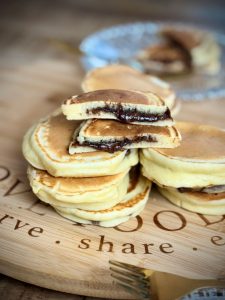 Pancakes moelleux coeur de pâte à tartiner