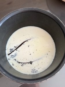 Infuser la vanille dans le lait