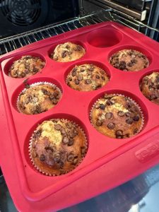 Cuisson au four des muffins à la banane
