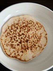 Pain pita à rouler, cuit à la poêle, fait maison