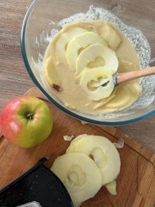 Couper les pommes à la mandoline