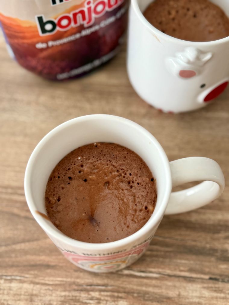 Cake en mug avec du nutella