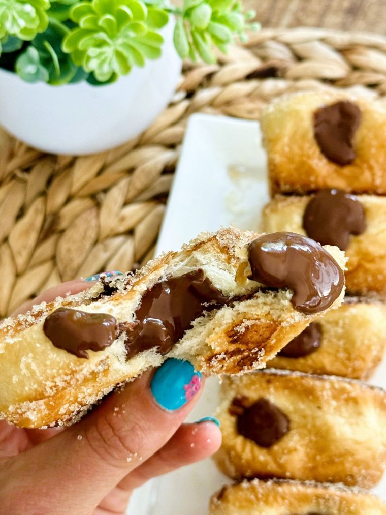 Beignets de brioche fourrés au nutella