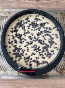 répartir des pépites de chocolat
