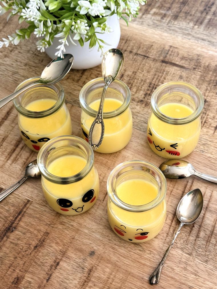Crèmes de citron maison en verrines