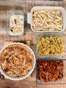 Batch cooking : - poulet aux noix de cajou mijoteuse - poulet au boursin cookeo - riz épicé cookeo - spirale feuilletée au fromage - gratin de pâtes