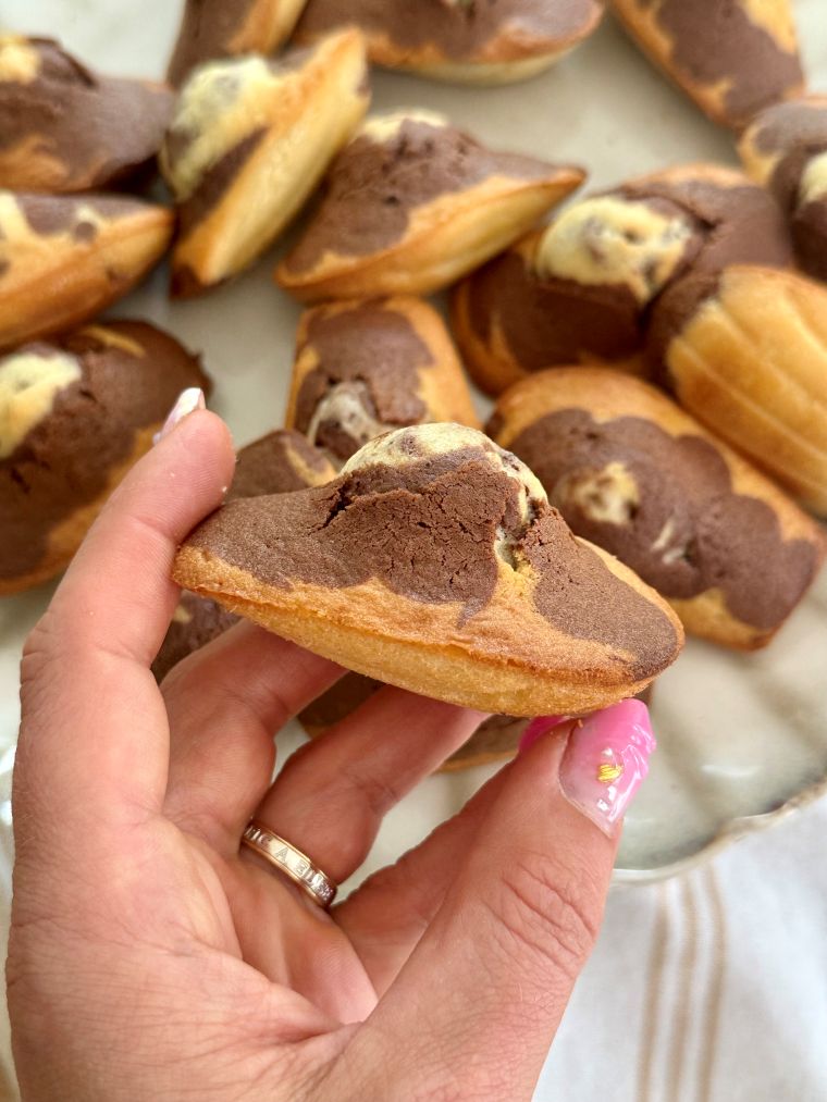 Madeleine au chocolat avec une grosse bosse