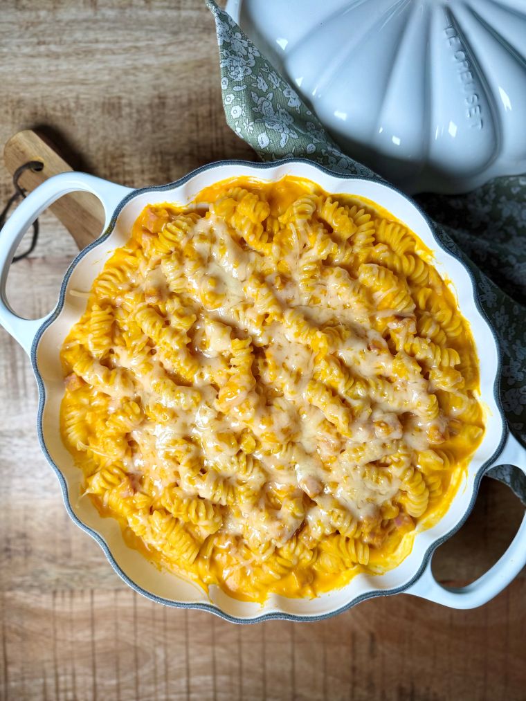 pâtes sauce crémeuse au potimarron, avec dés de jambon et comté