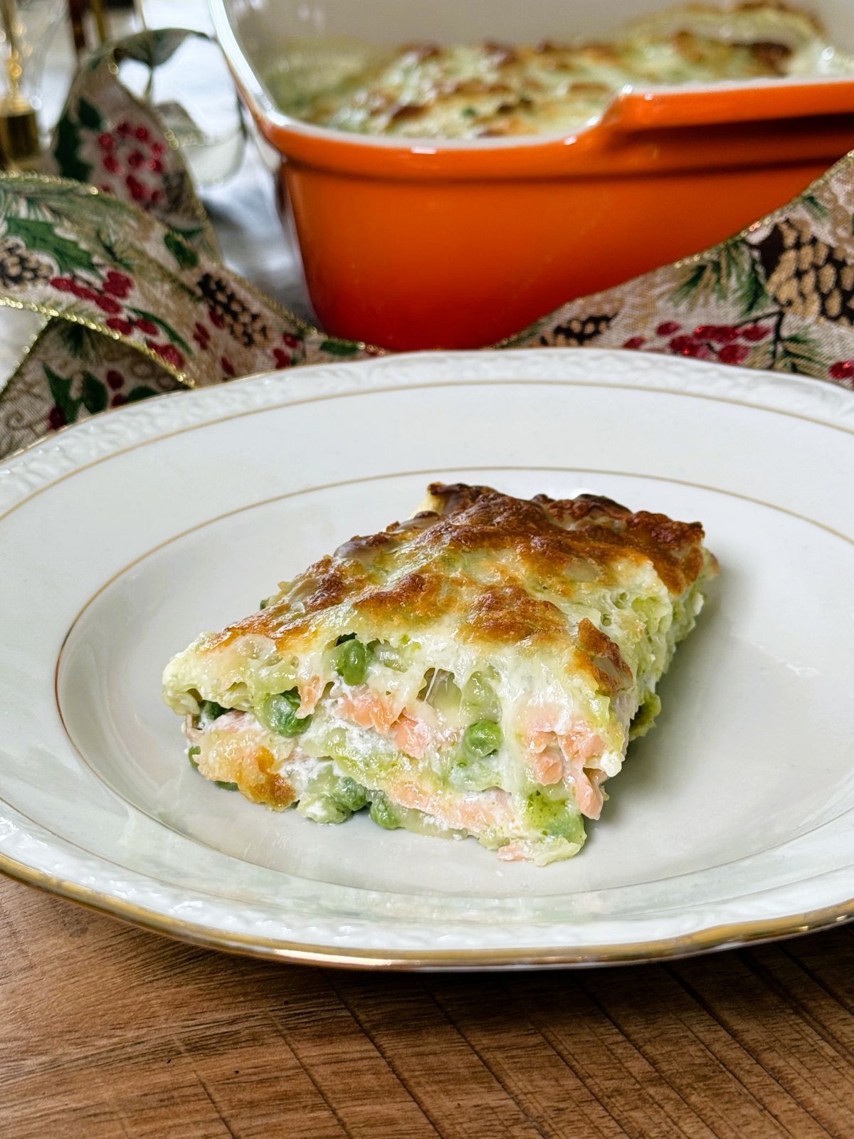 Gratin de ravioles de Royans, avec saumon fumé et petits pois