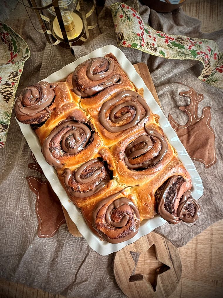Cinnamon nutella rolls