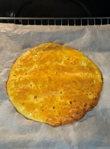 Cuisson de la pâte à pizza au cottage cheese