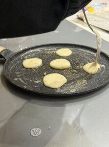 cuisson des blinis maison à la poêle