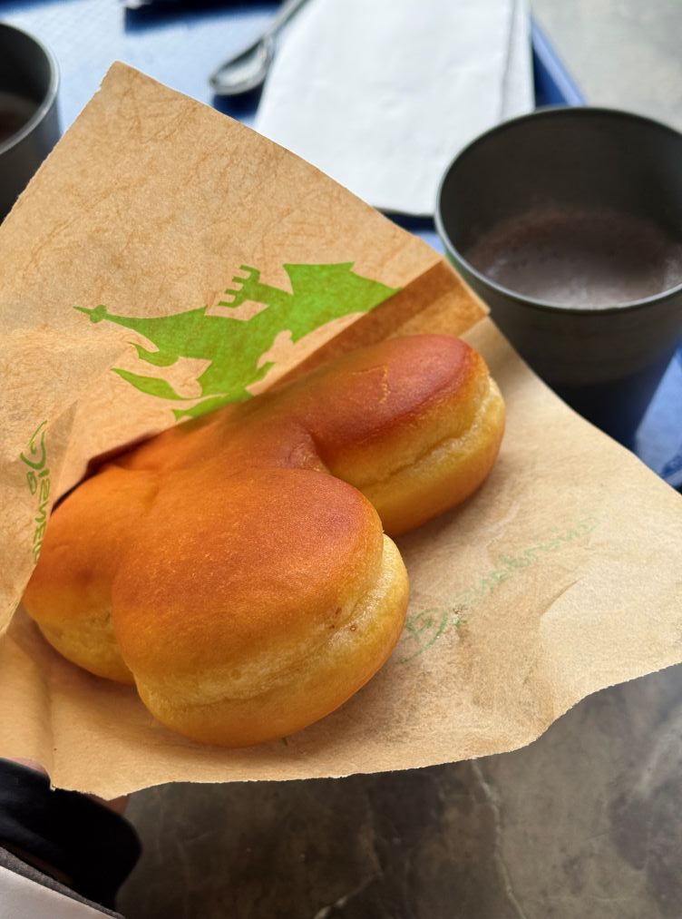 beignet-mickey-disneyland Beignet au chocolat de Disneyland Paris