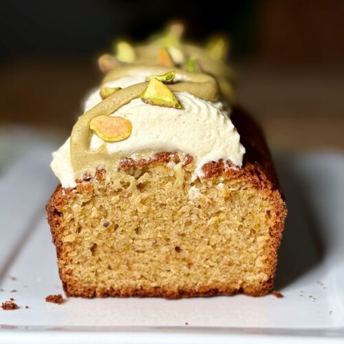 Cake à la pistache avec ganache montée à la pistache