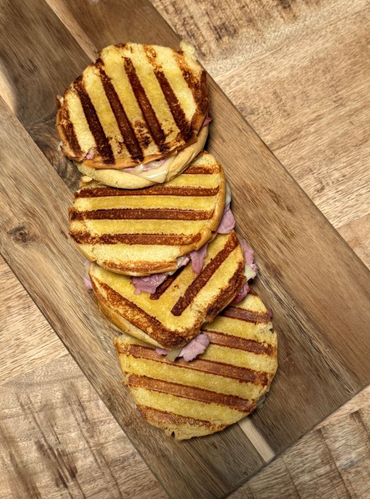 croques-mcdo Croques-monsieurs avec un pain burger brioché
